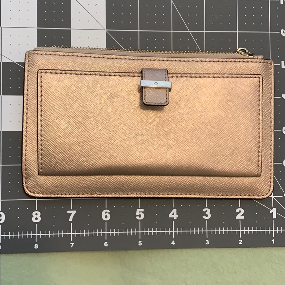 Kate Spade is wallet